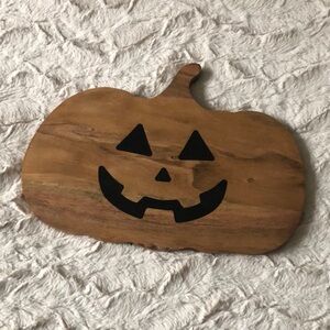 Wood Pumpkin Serving Board with Jack-O'-Lantern Face - Natural Wood